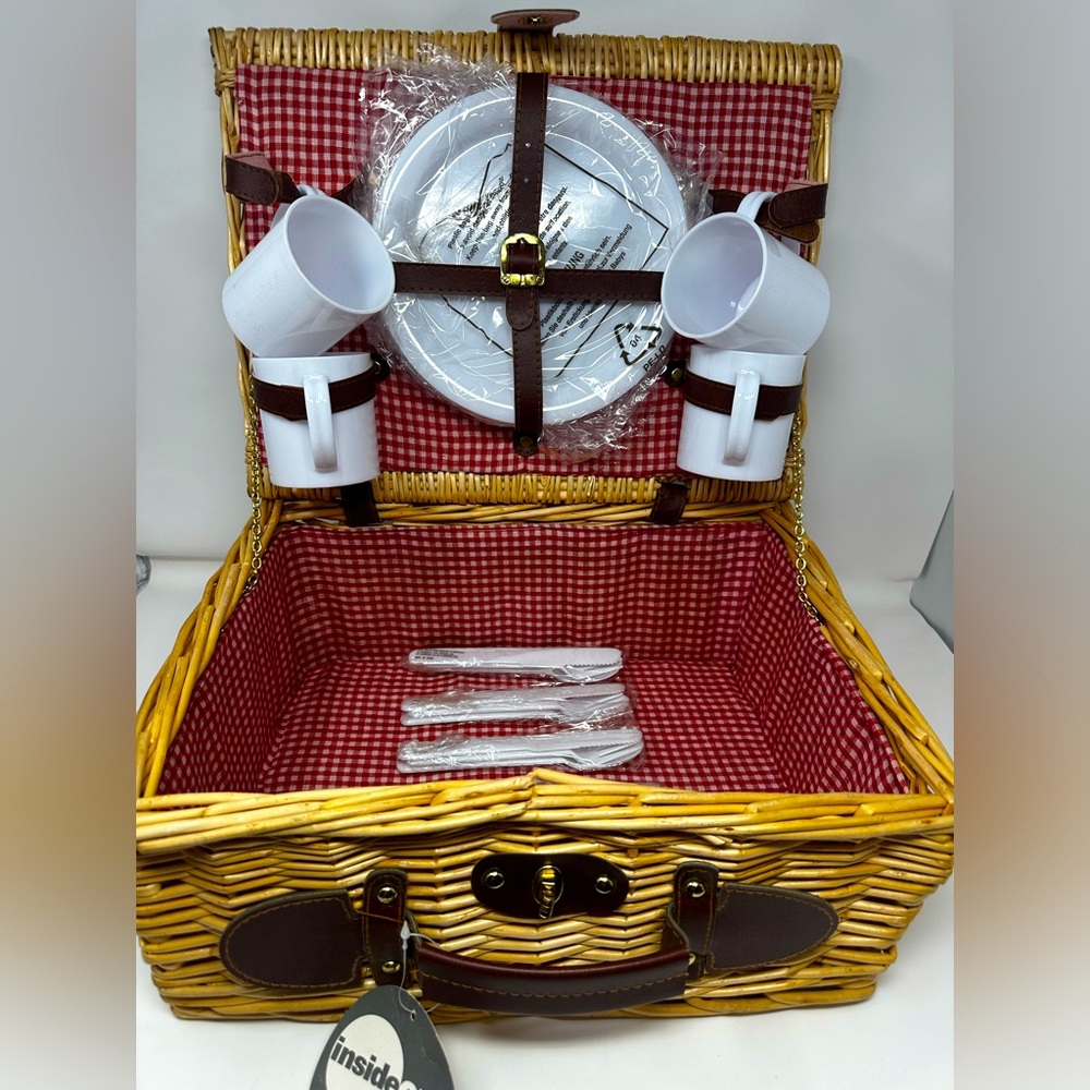 Vintage Picnic Time Inside Out By Cellar Classic Wicker Basket For 4 - NWT